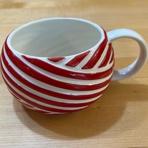 🟣 Starbucks Candy cane twist peppermint  2013 design mug 12 Oz